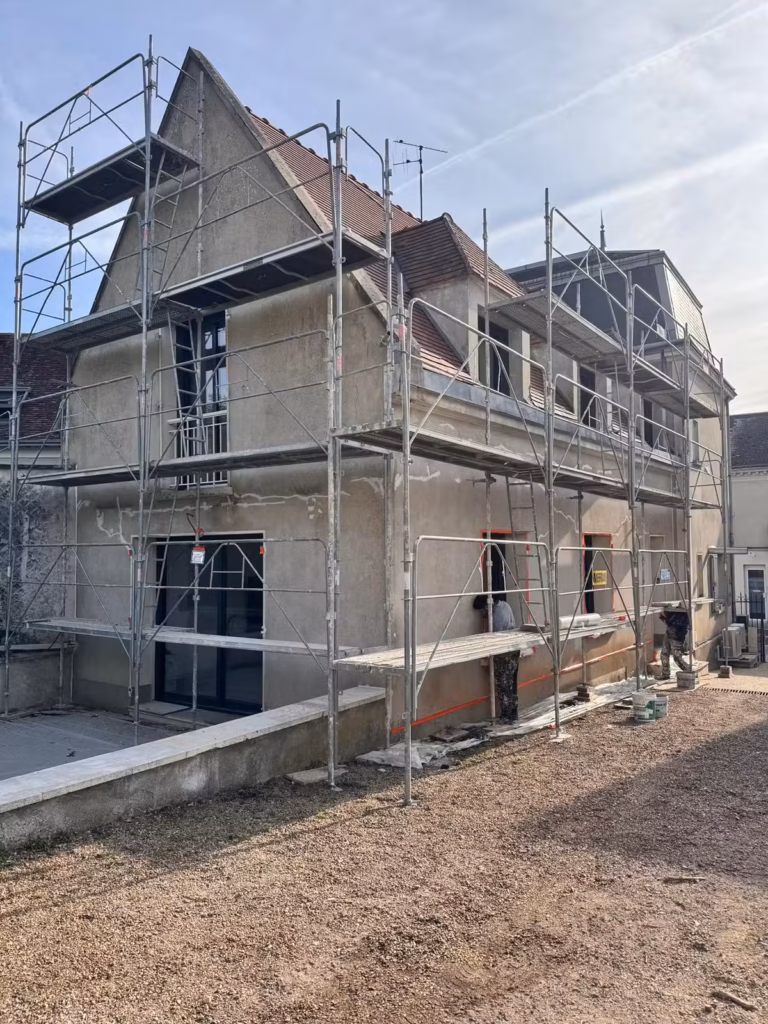Ravalement de façade par La Solution Isolation à Tours